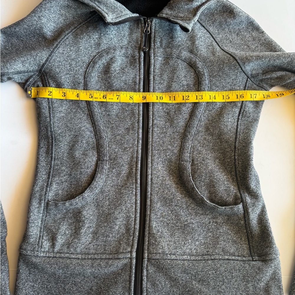 Lululemon Scuba Plush Hoodie Full Zip Jacket Size 8 - Picture 5 of 10